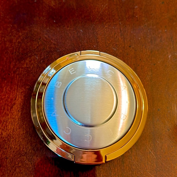 Becca Volcano Goddess Highlighter - Picture 4 of 7